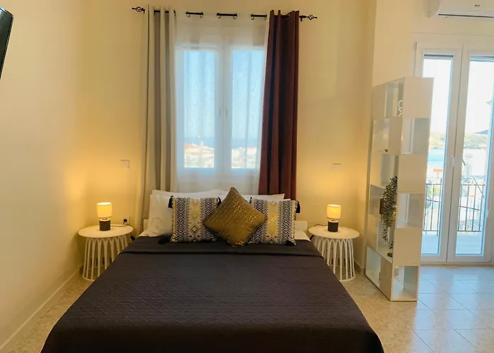 Caesar Deluxe In * Ermoupoli