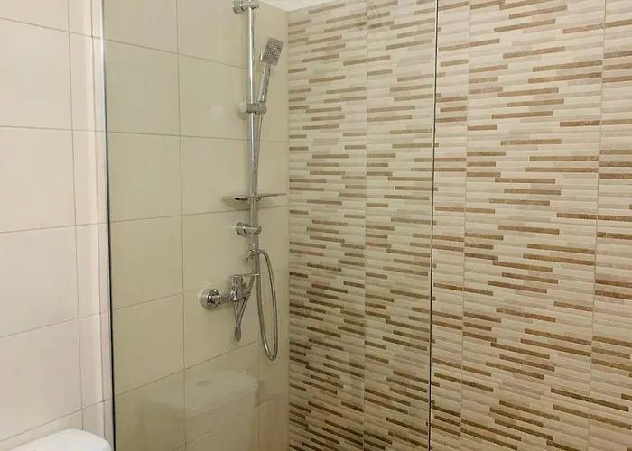 Caesar Deluxe In * Ermoupoli